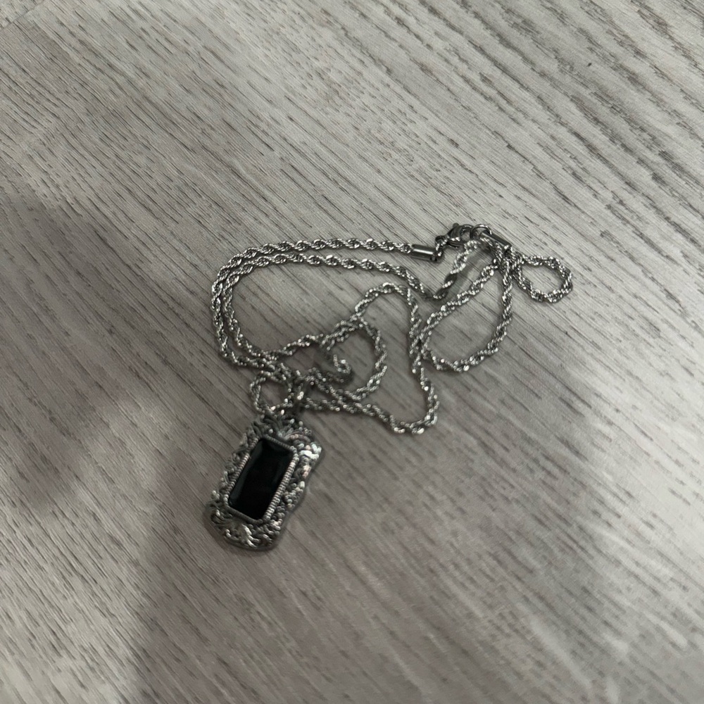 Black stone gold and silver chain